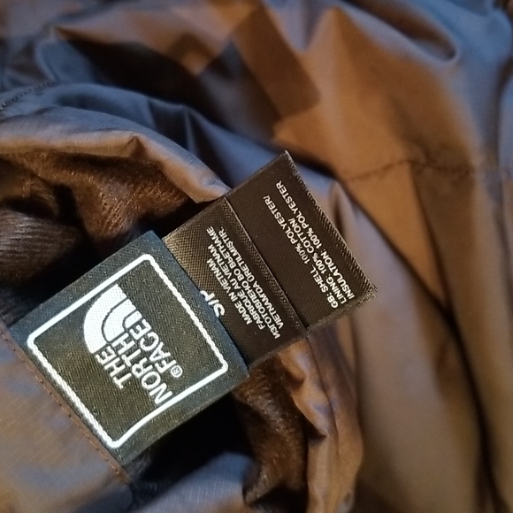 The north face reversible jacket small - Picture 16 of 16